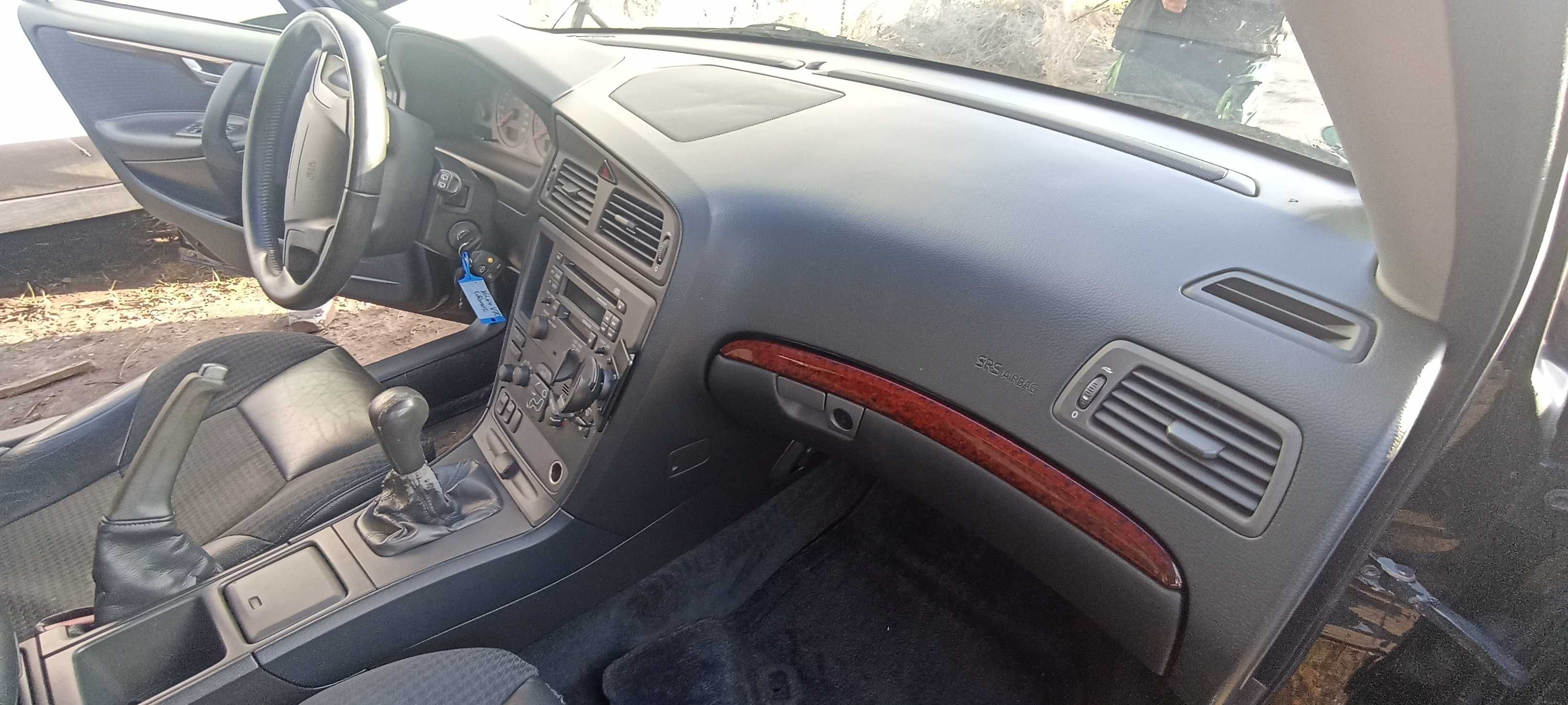 volvo v70 2.4 b B5244S  170 km lak 019-26 samochód na części M56