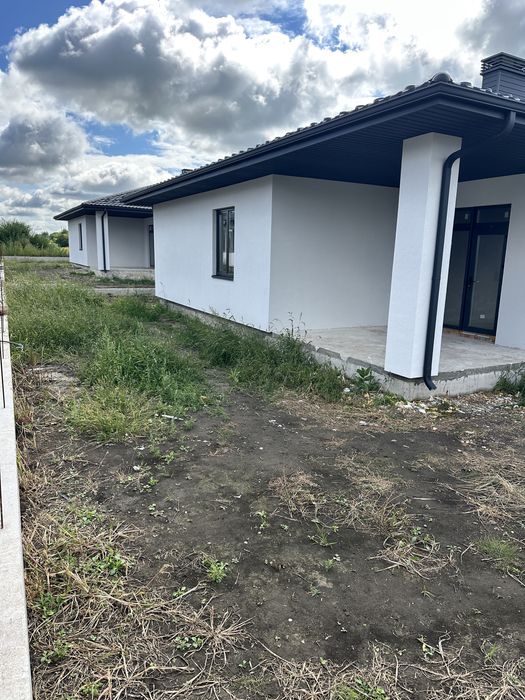 Продам сучасний будинок з гаражем на 6 сотках