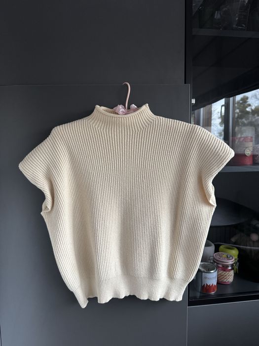 Жилет з підплічниками zara