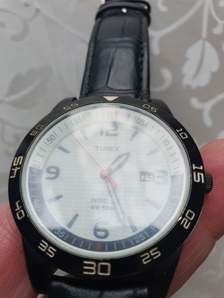 Zegarek męski Timex.