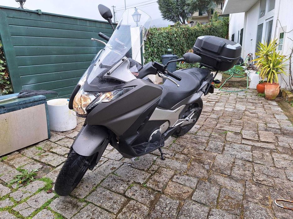 Honda integra 750 ótimo estado