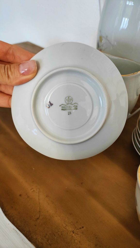 Zestaw polskiej porcelany Wałbrzych złocenia