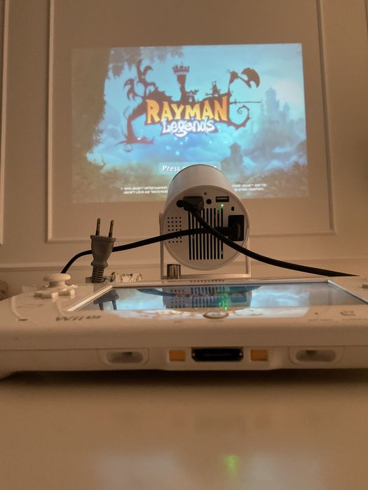 Konsola Nintendo Wii U 128 GB wii U Pad Projektor HD i 20 klasyków