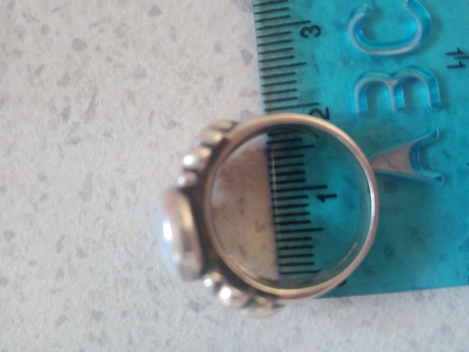 Продам серебряное кольцо