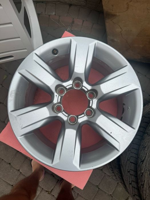 R 17 Toyota Prado