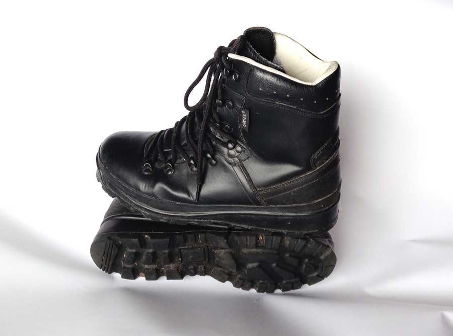 Buty Mii-Tec Waterproof BW Mountain rozm. 43,5 28 cm Super Stan