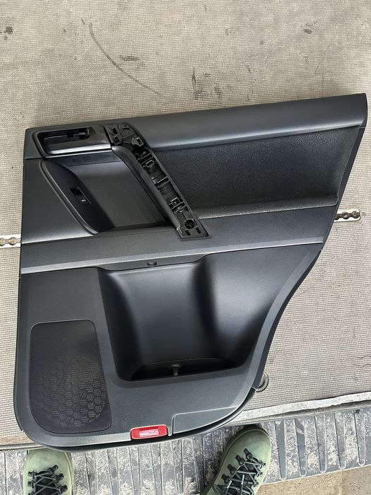 Карта дверна на прадо 150