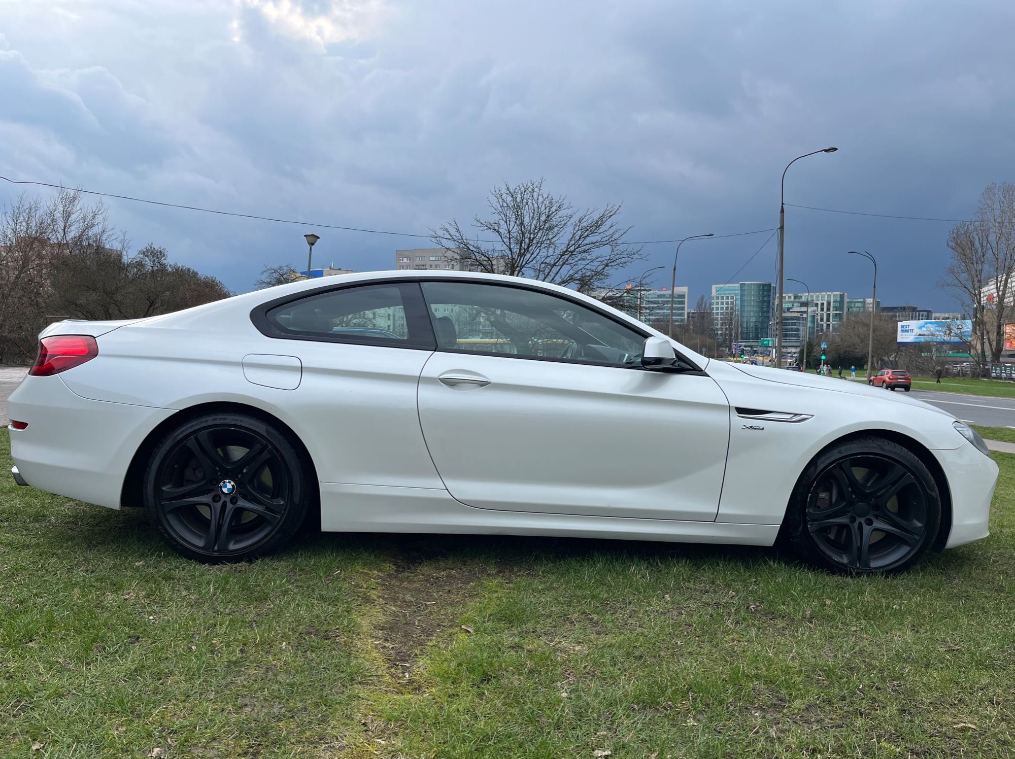 BMW 650I xDRIVE Coupé 99000 km / head up display / individual / 408 KM