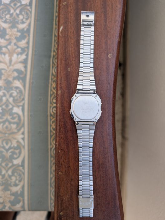 Relógio CASIO A700WEMS-1B Vintage com luz Cor de Laranja ORIGINAL