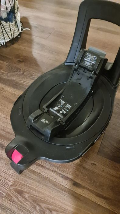 Fotelik BABY-SAFE iSENSE firmy Britax Römer
Od urodzenia - 15 miesięcy