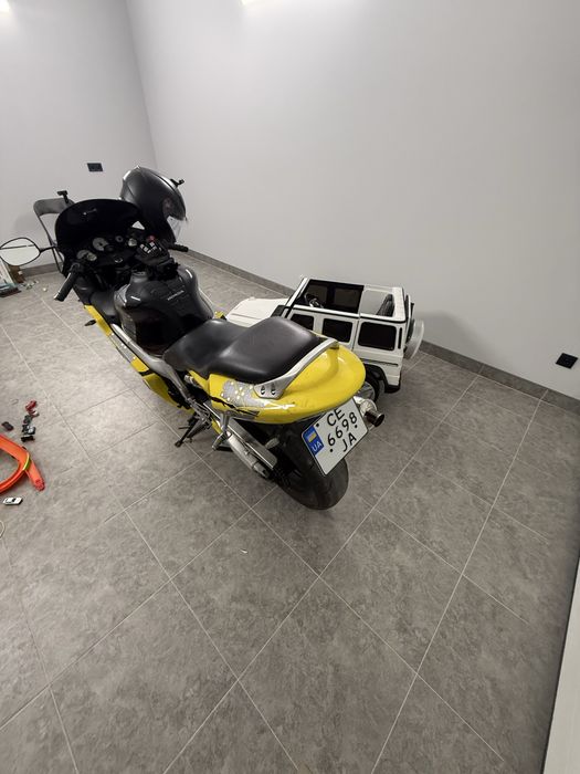 Honda cbr600 f4 2000 рік