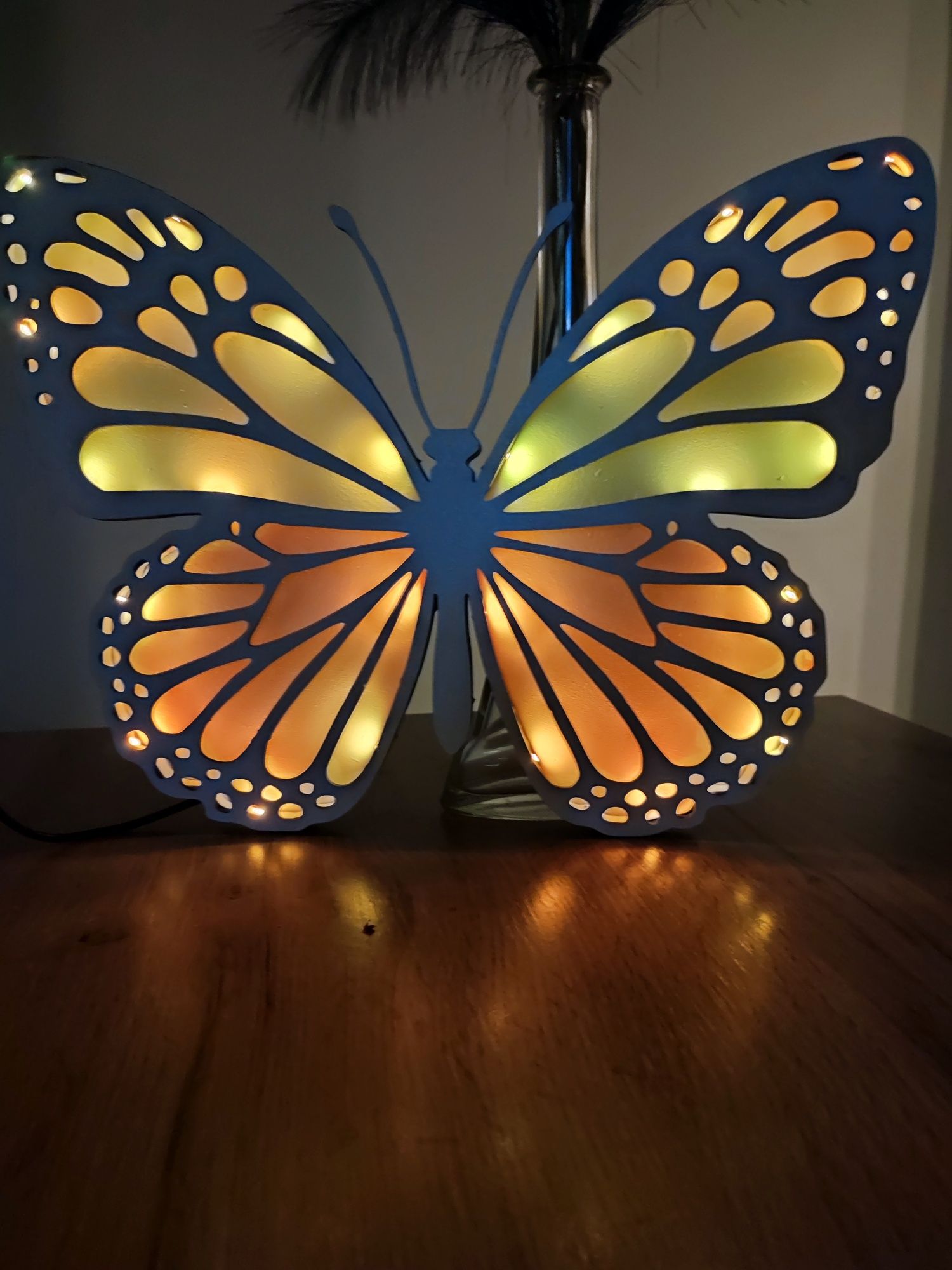 Lampka nocna motyl