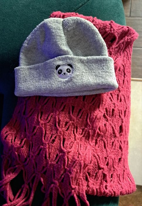 Zestaw , czapka i szalik