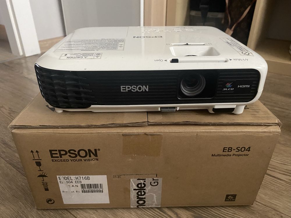 Projektor Epson EB- S04