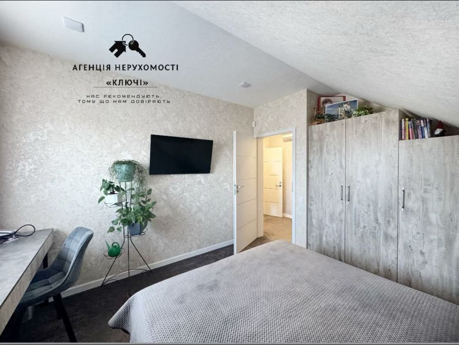 Квартира на землі з двориком в районі Воєнстроя новобудова з ремонтом