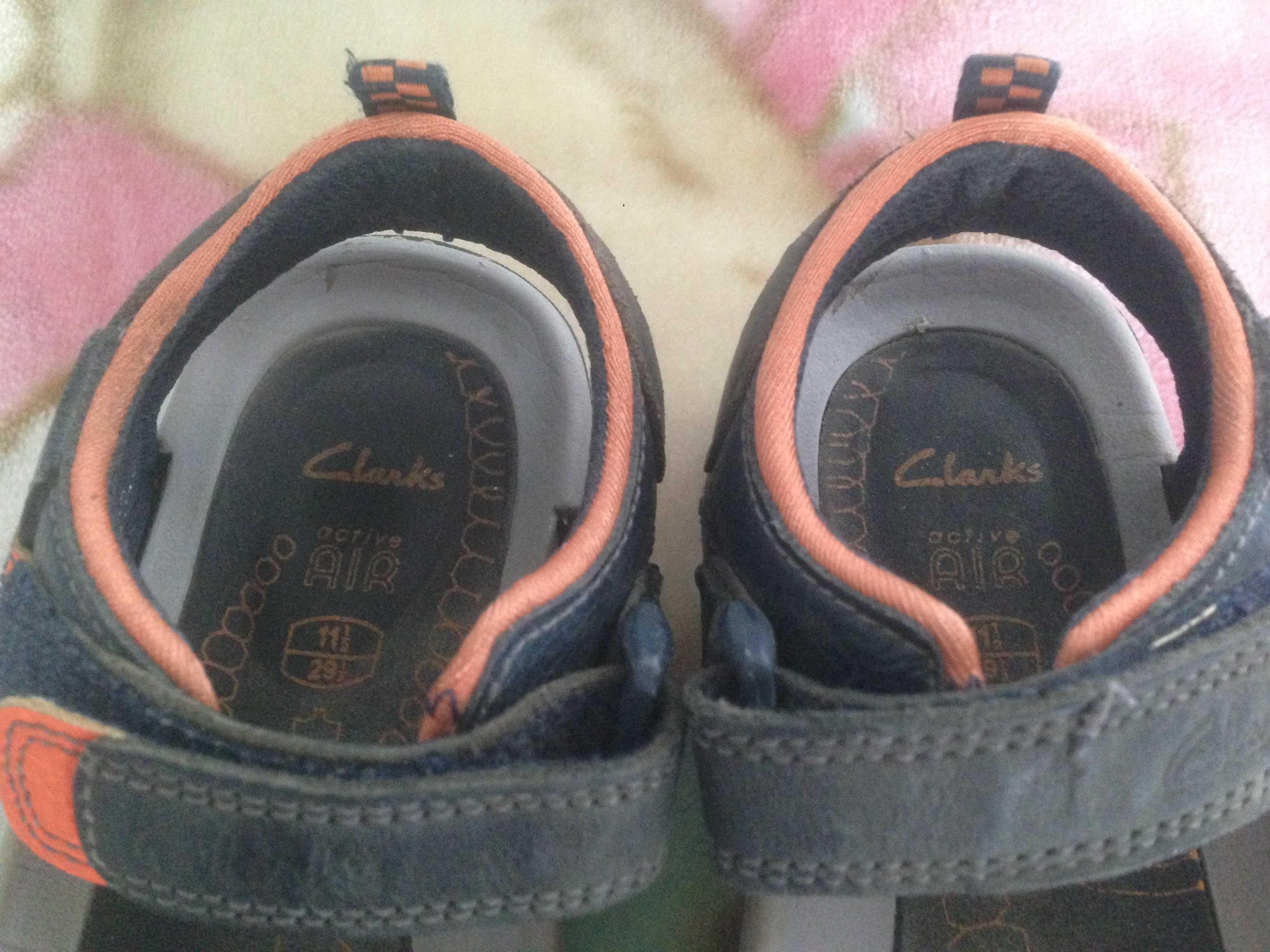 Сандали для мальчика фирмы Clarks р. 29,5 (11,5)