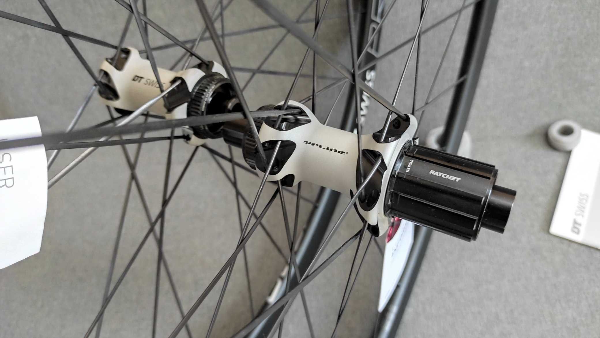 Колеса DT Swiss PR1600 Spline 32