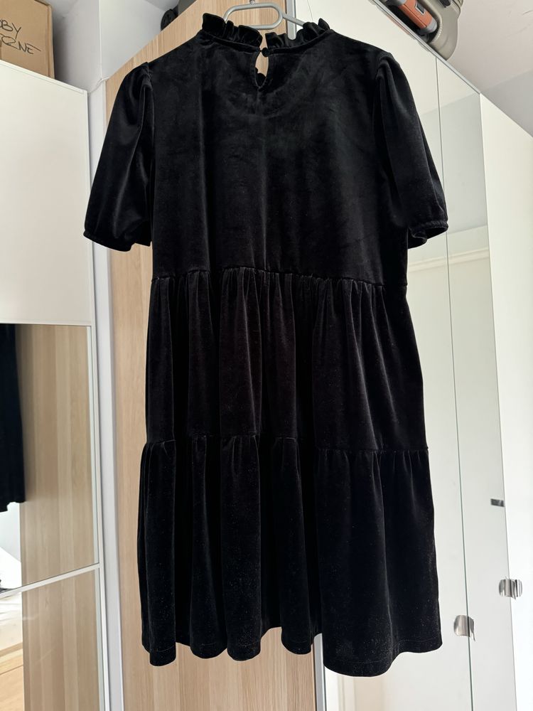 Czarna sukienka welurowa Sinsay XL