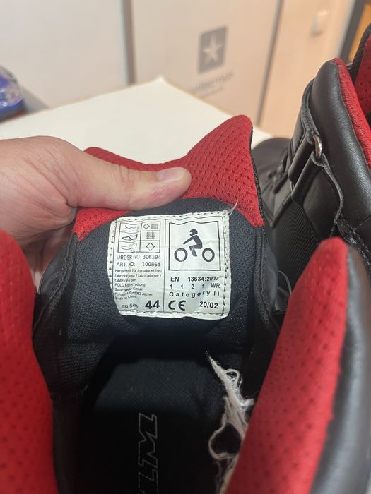 Продам мотоциклетные ботинки FLM 44р