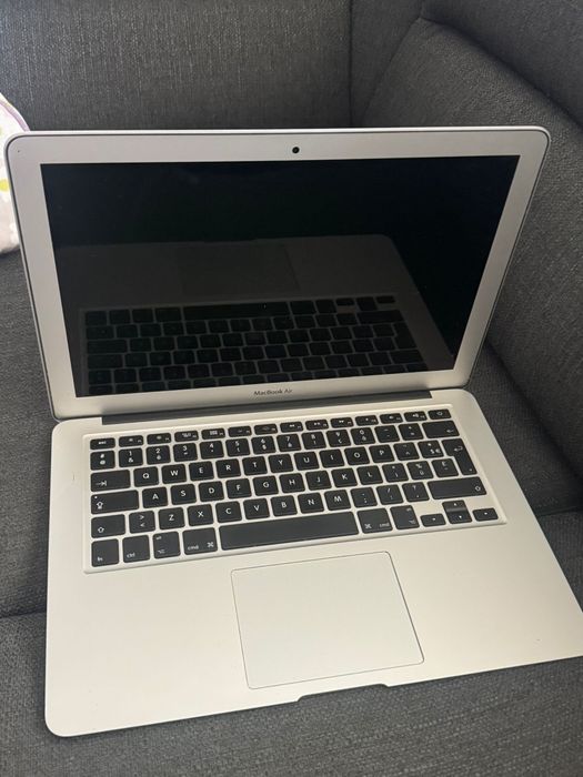 MacBook Air A1466 Uszkodzony