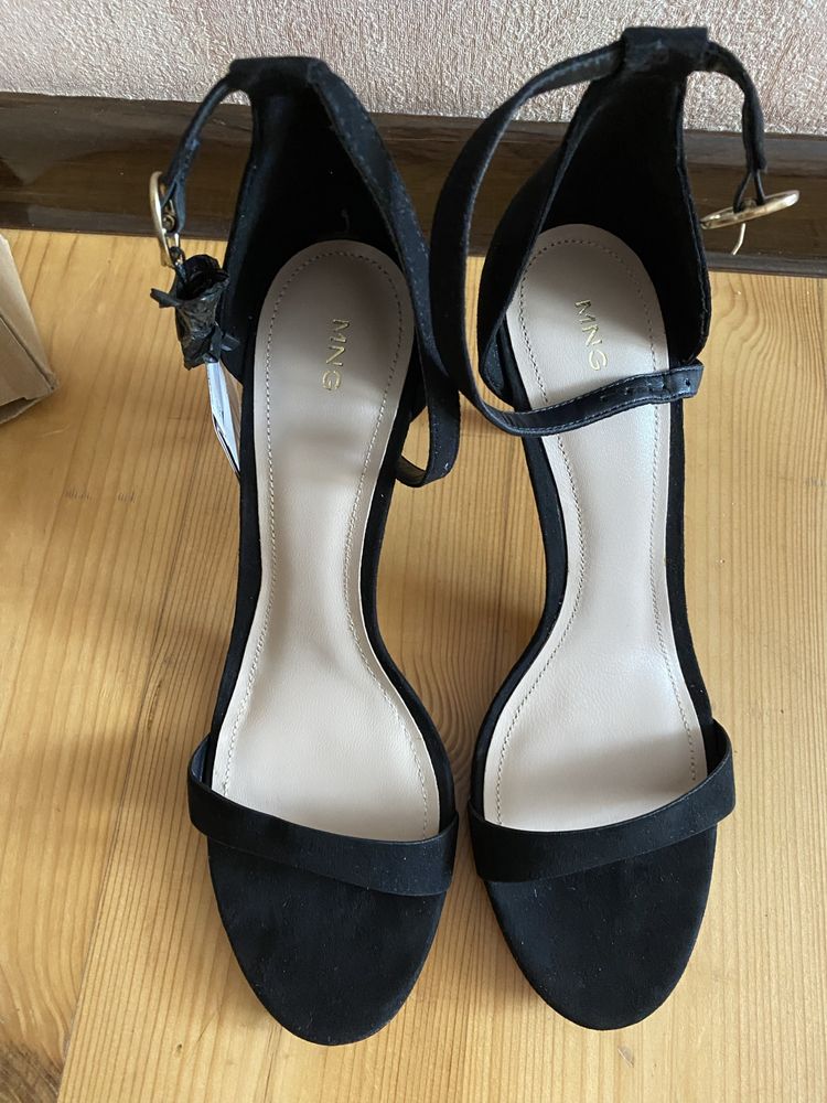 Черные босоножки Mango 41 р. 26 см
