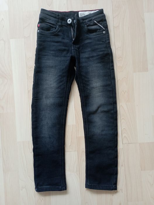 Jeansy chłopięce r. 128