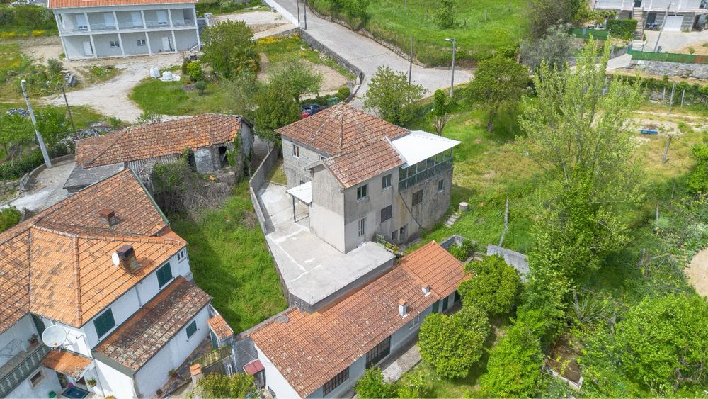 Moradia T2 +T3 Figueiró