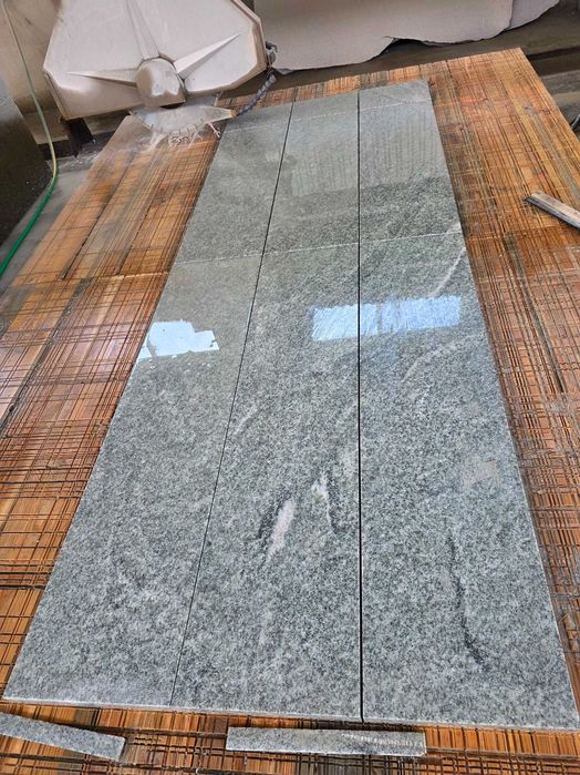 Світло-сірий граніт Вісконт в заготовках Вісконт камінь Viscount white