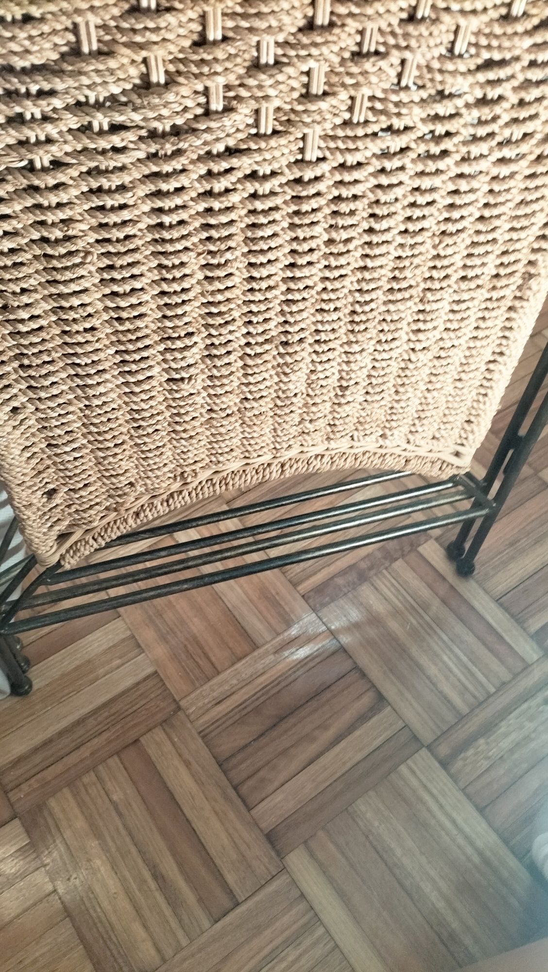Biombo ferro fundido e verga