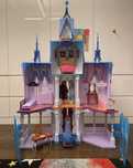 Wielki zamek hasbro kraina lodu elsa anna