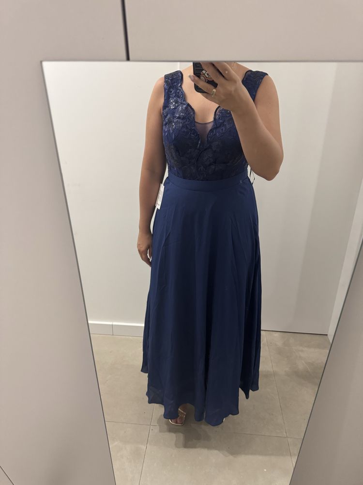 Elegancka suknia sukienka wesele Modna