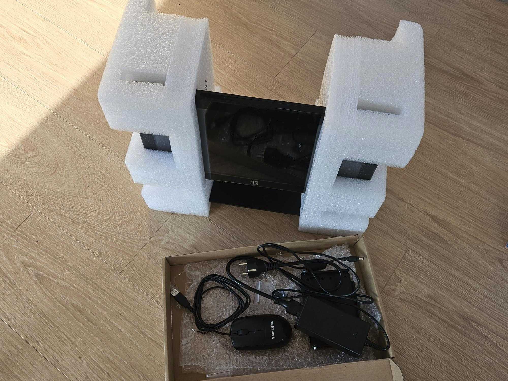 terminal (komputer) All-In-One z ekranem dotykowym firmy Elo