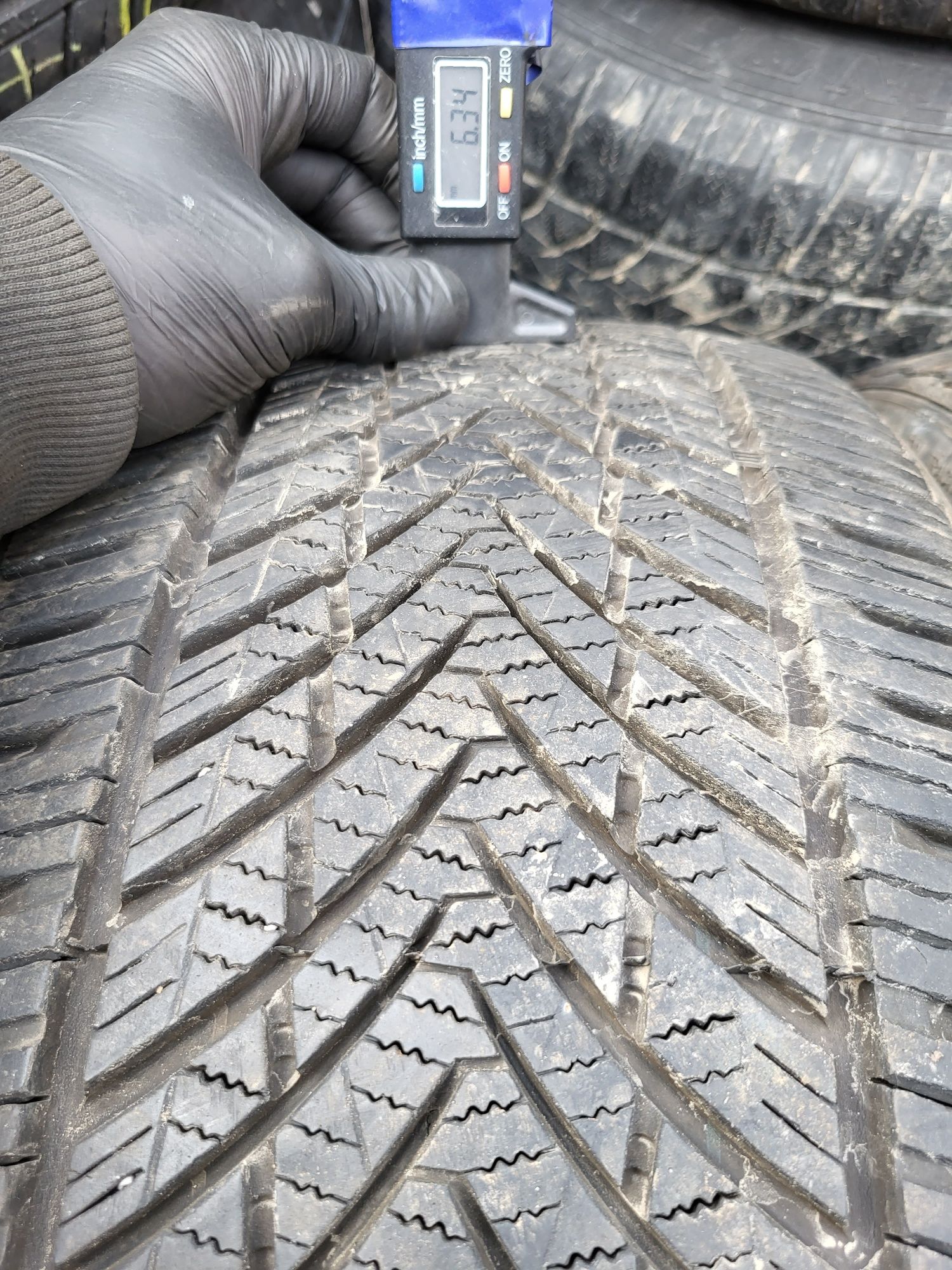 [2szt] Tracmax 215/40 r17 Całoroczne /// 6,35mm!!! 2021r MONTAŻ
