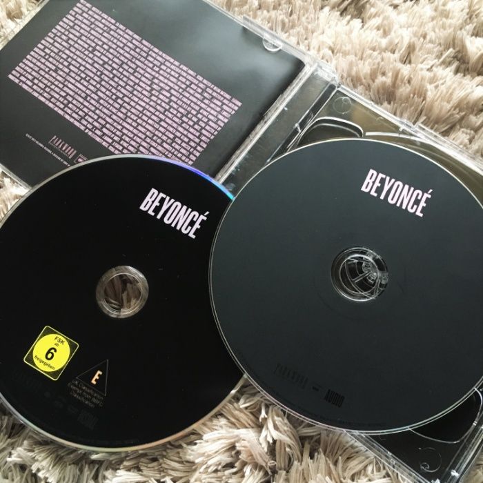 CD + DVD - BEYONCÉ Self-Titled - Beyoncé, 2013