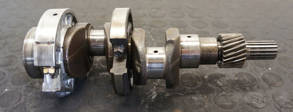 WAŁ KORBOWY AIXAM MICROCAR KUBOTA 0.4D Z402 NOMINAŁ