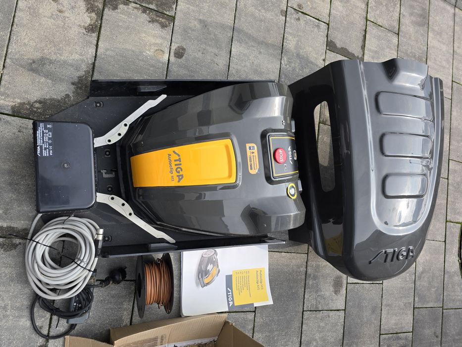 Stiga M3 robot koszący