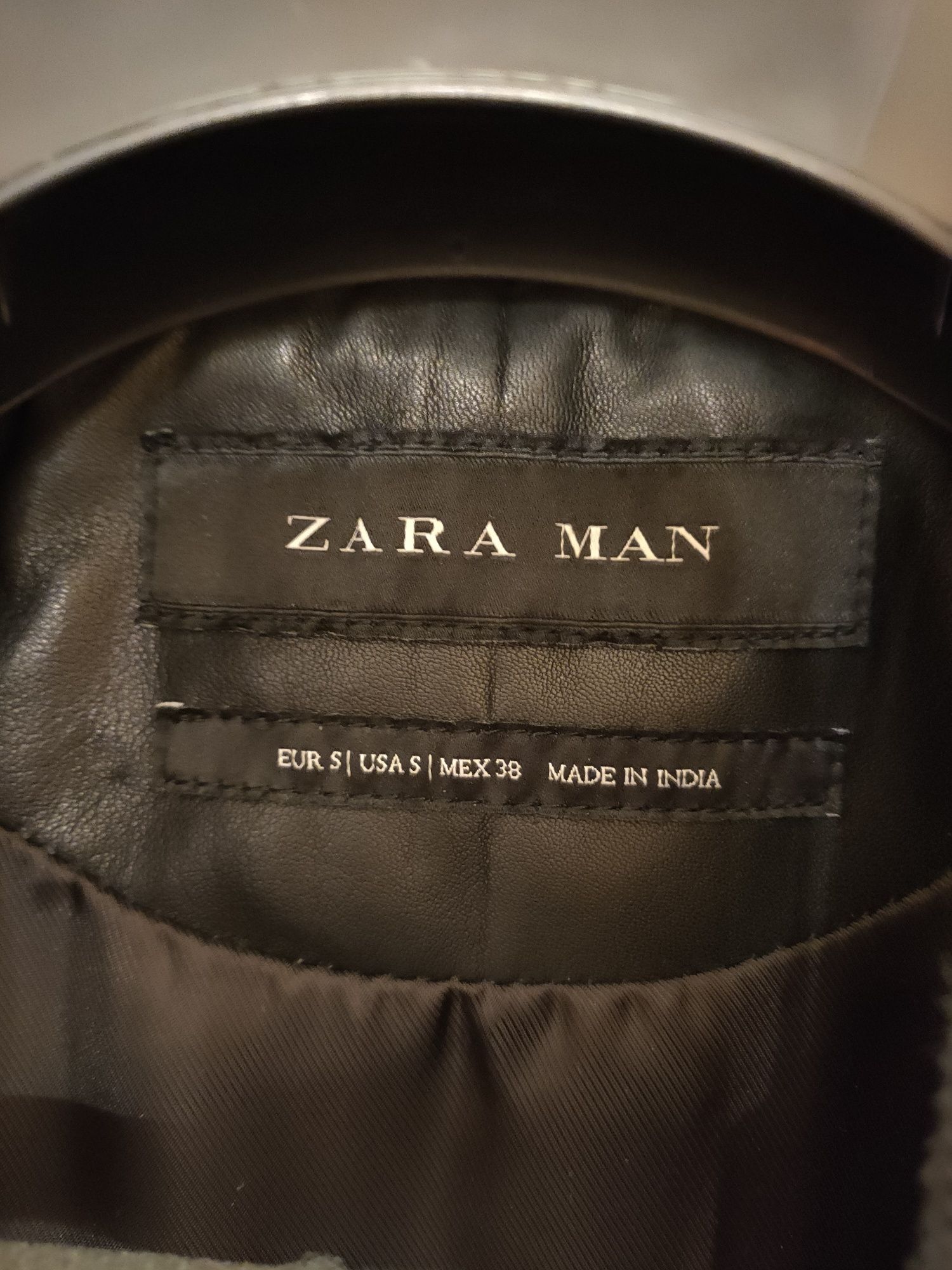 Шкіряна куртка Zara розмір S