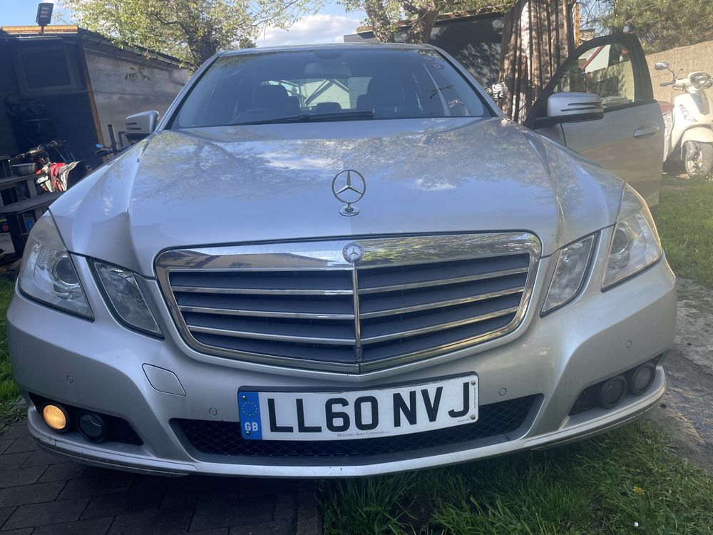 Mercedes E 220 170km ANGLIK