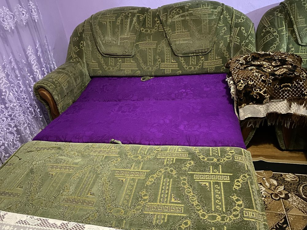 Продам диван і крісло , розкладні