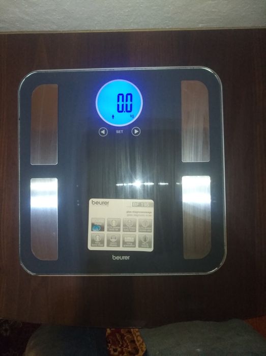 Напольные весы  BEURER BF 195 диагностические , для похудения, спорта