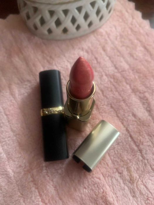 Помада женская Лореаль