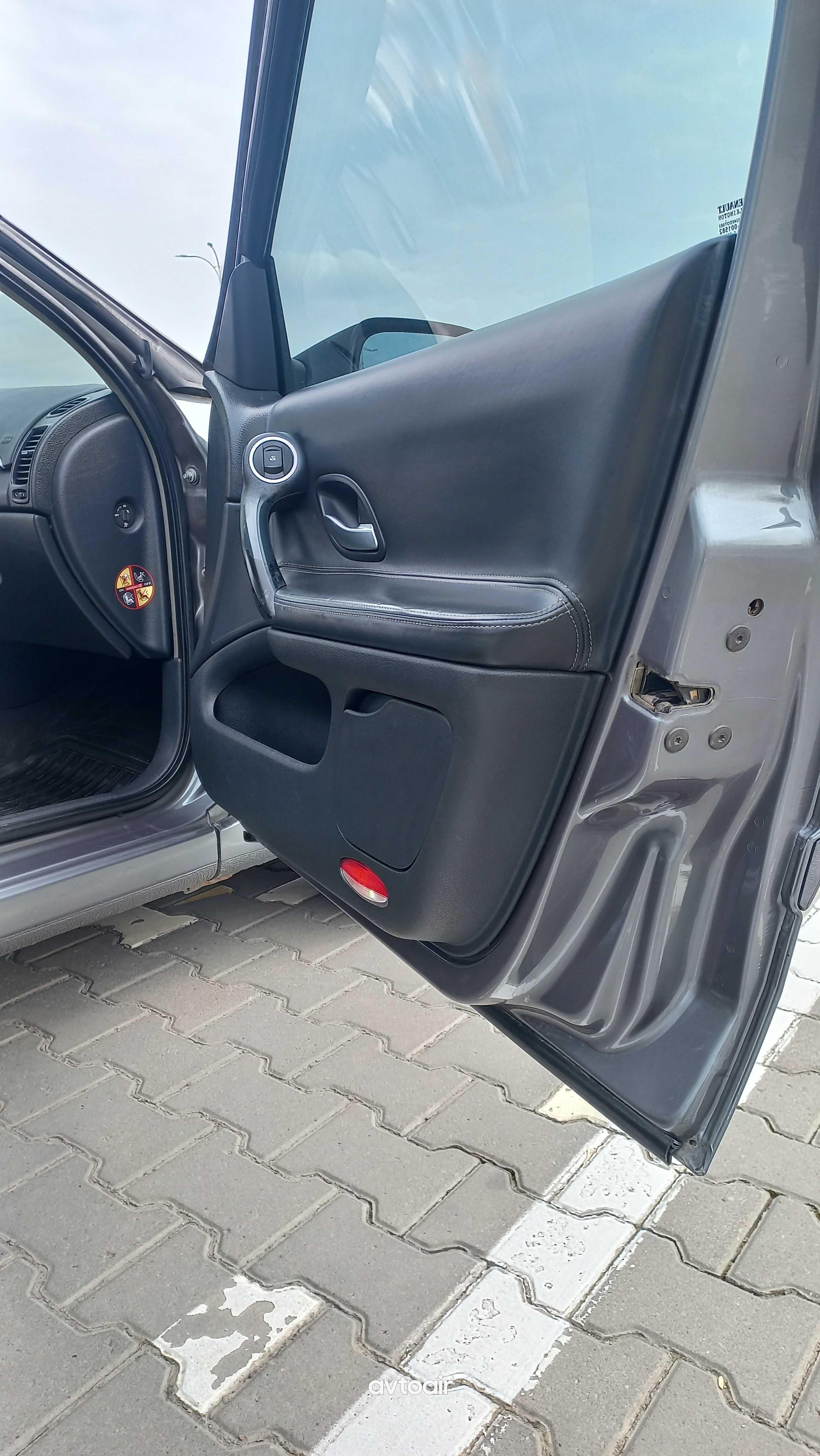 Renault  Лагуна 2