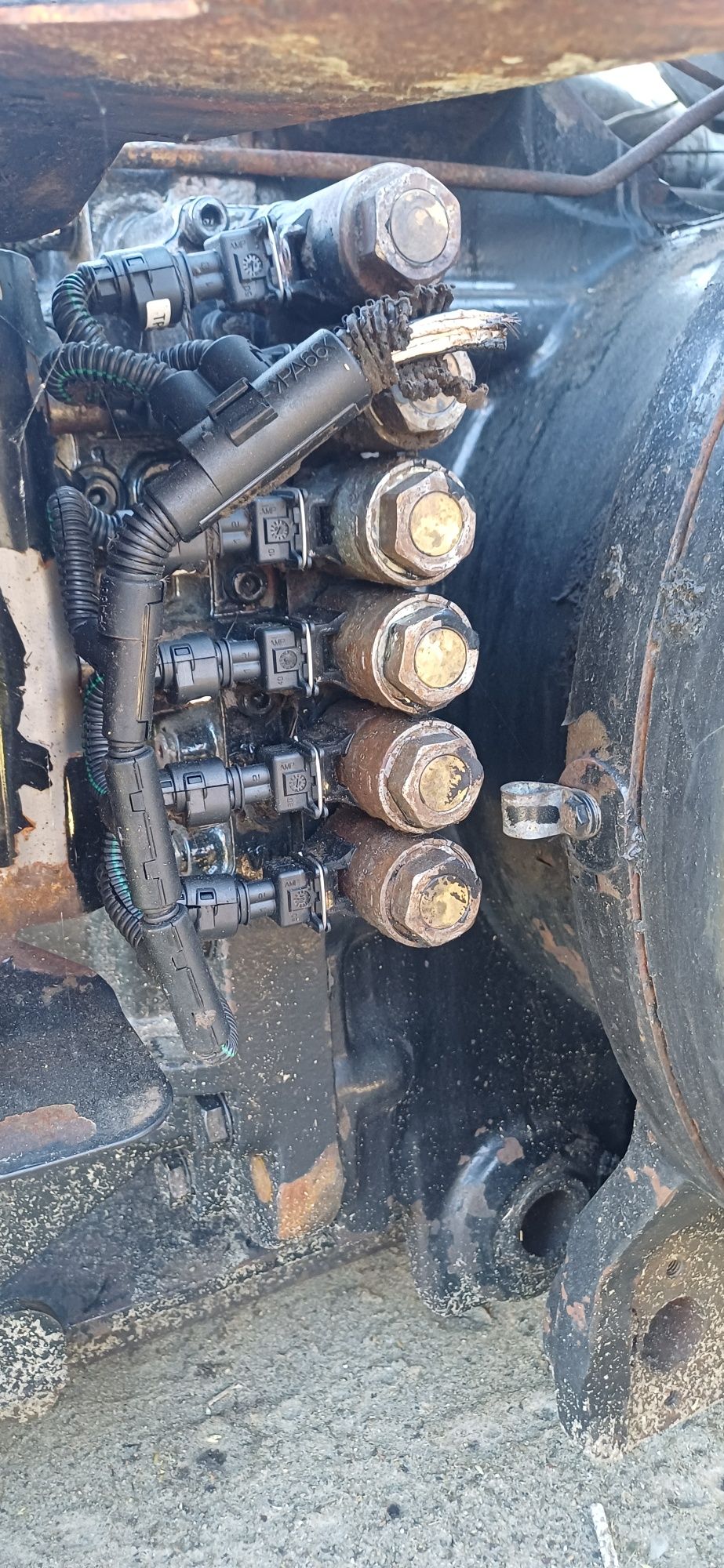 Tuz  7485 Massey Ferguson 6485 silnik sisu części most 7495 oś części