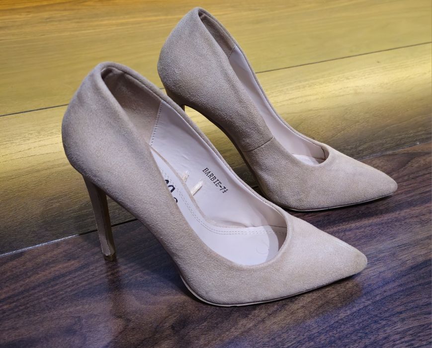 Туфлі-лодочки бежеві