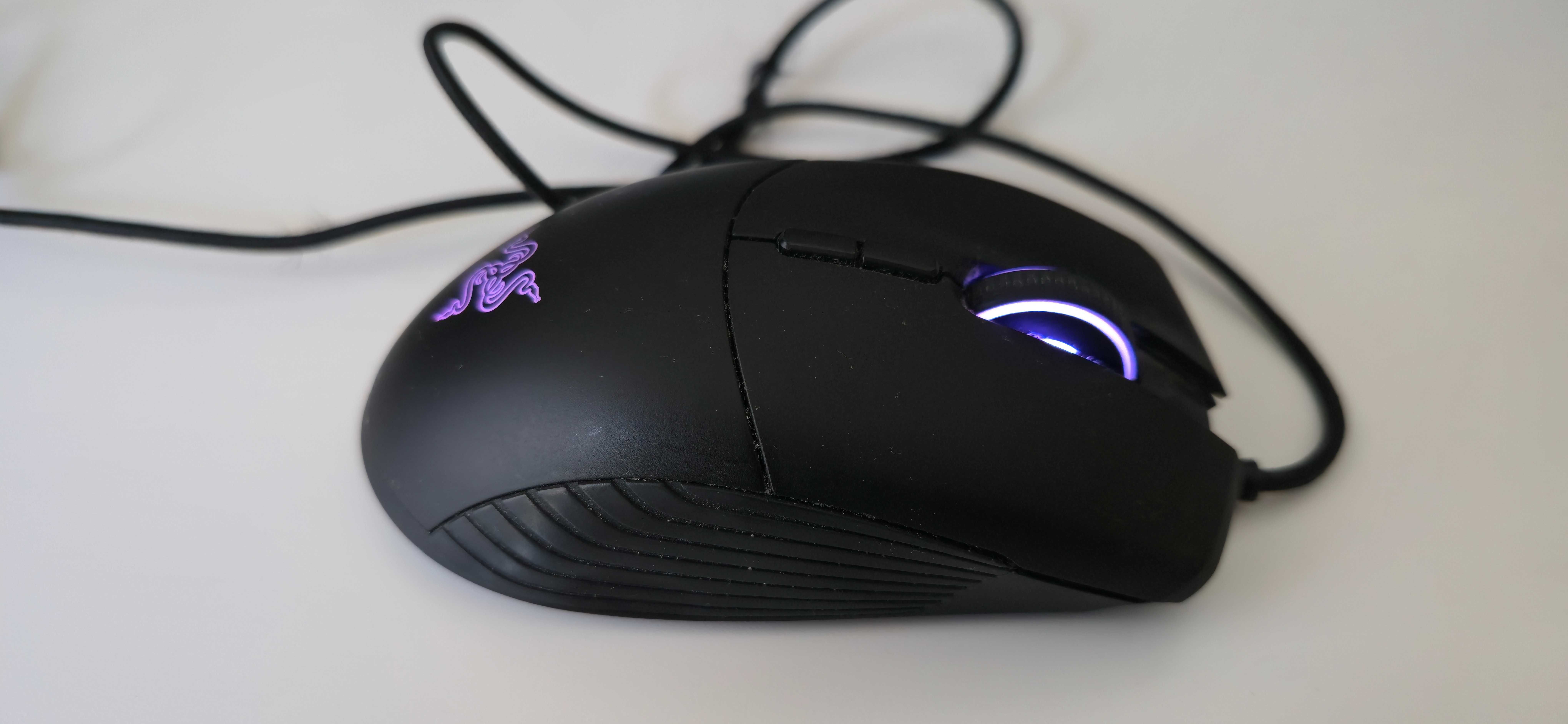 Rato Razer Basilisk, RGB, com fio USB, personalizável, gaming