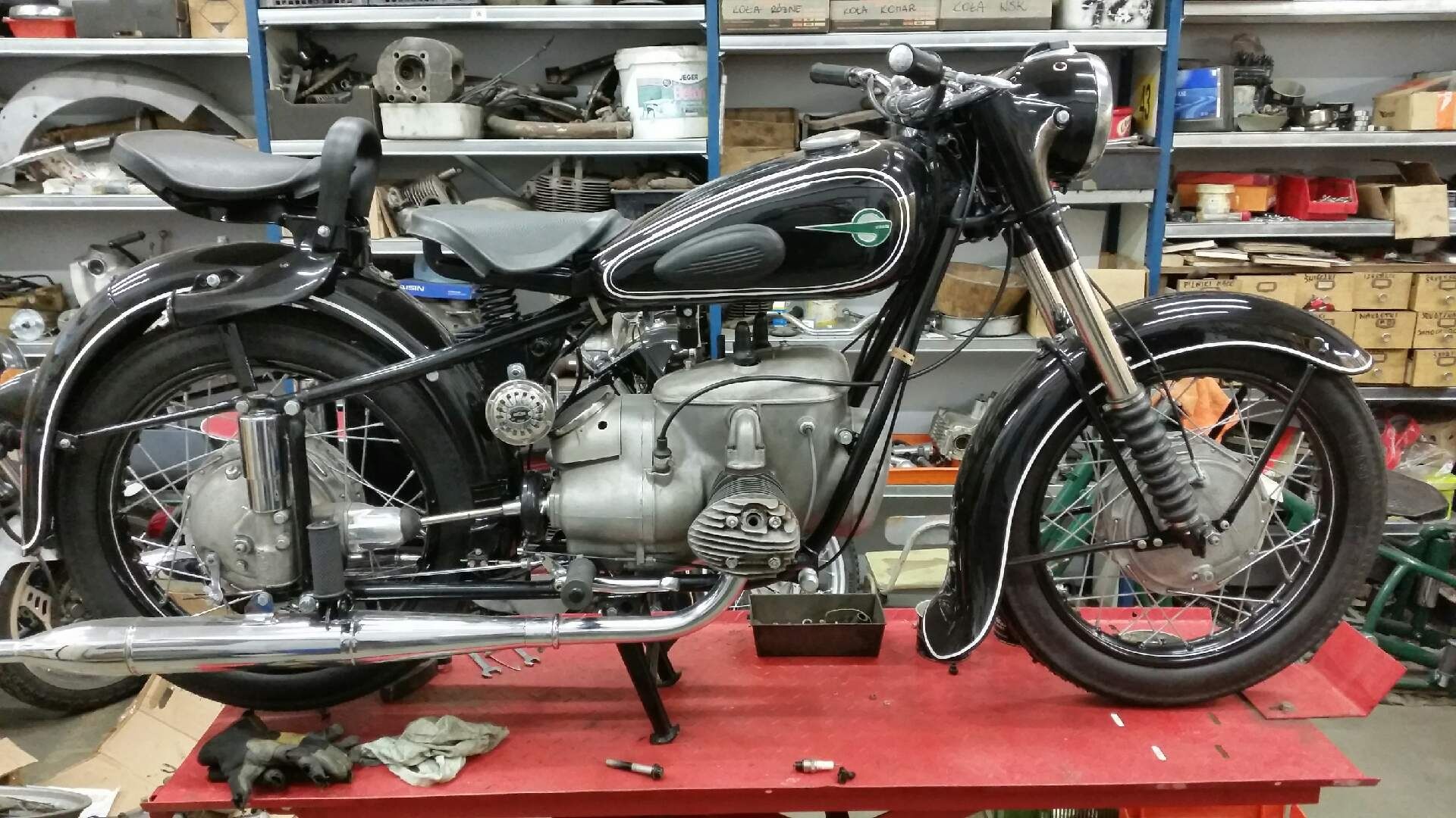 Serwis i Odbudowa Motocykli Zabytkowych i Klasycznych Zofiówka k/Łodzi