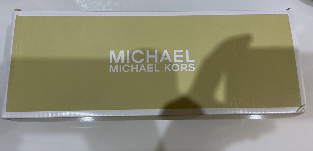 Chinelos Michael kors