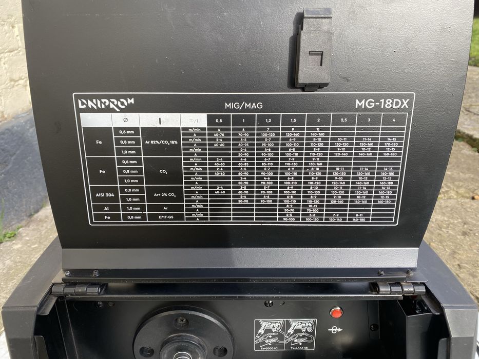 Продам зварювальний напівавтомат DNIPRO M MG18DX