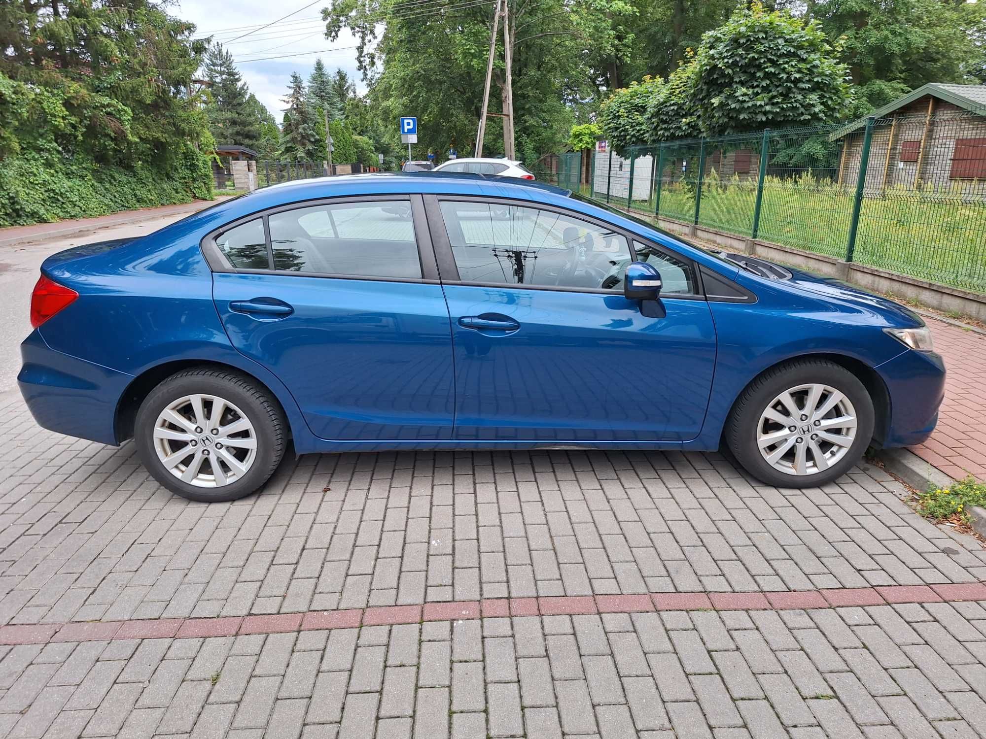 Honda Civic Sedan 1.8 2013r z polskiego salonu, PRYWATNIE
