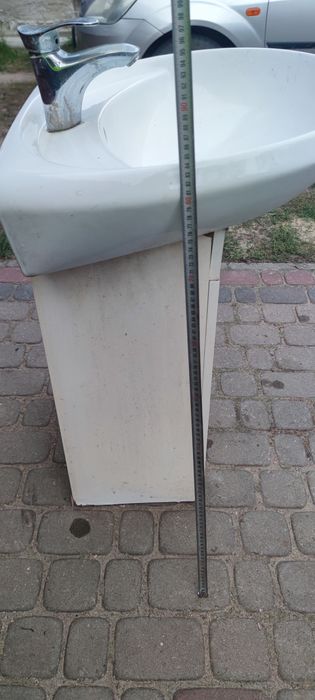 Umywalka z szafką